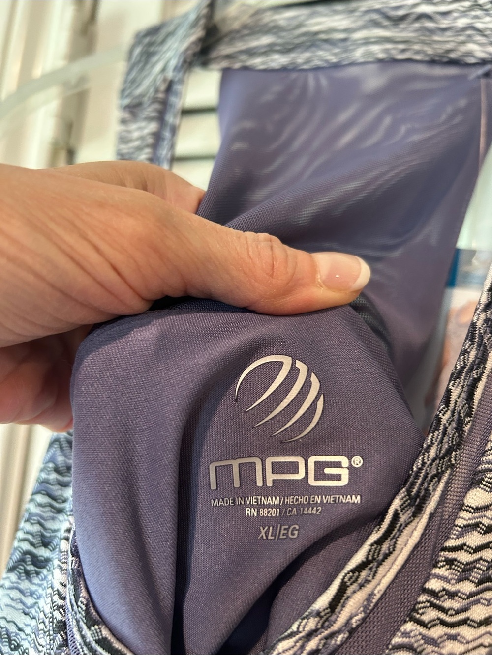 MPG Marled Gray-Blue Sleeveless V-Neck Travel Dress - Picture 5 of 7